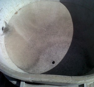 Ball valve fitting and drainage point on a Kinaki sheep water trough